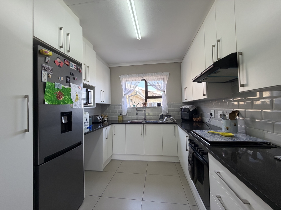3 Bedroom Property for Sale in Jeffreys Bay Central Eastern Cape